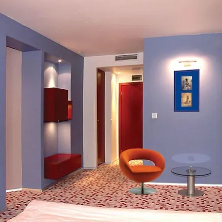 Monet Хотел Пловдив