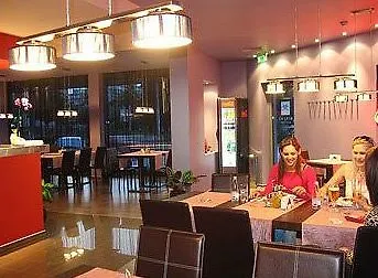 Monet Пловдив