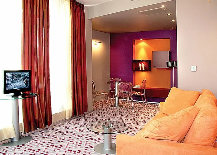 Otel Monet 3*